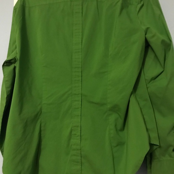 Green button down - Picture 3 of 3